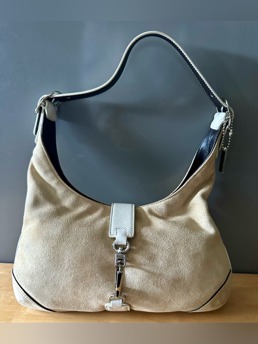Vintage COACH Y2K Vintage Hamptons Small Shoulder Hobo Suede Bag 8929 Tan